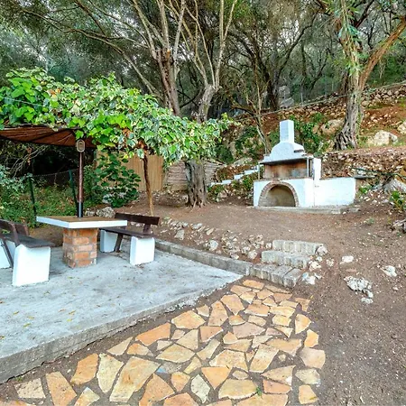Manteshouse Villa