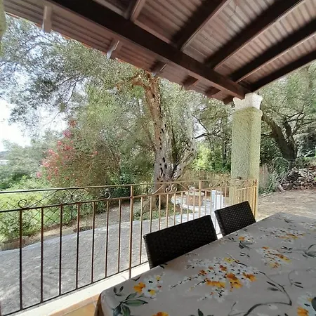 Manteshouse Villa